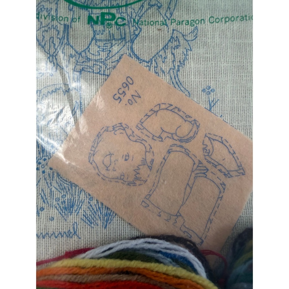 VTG Paragon Needlecraft Hummel Farm Boy Crewel Kit 9x12 Embroidery Sealed 0655 - Picture 3 of 10
